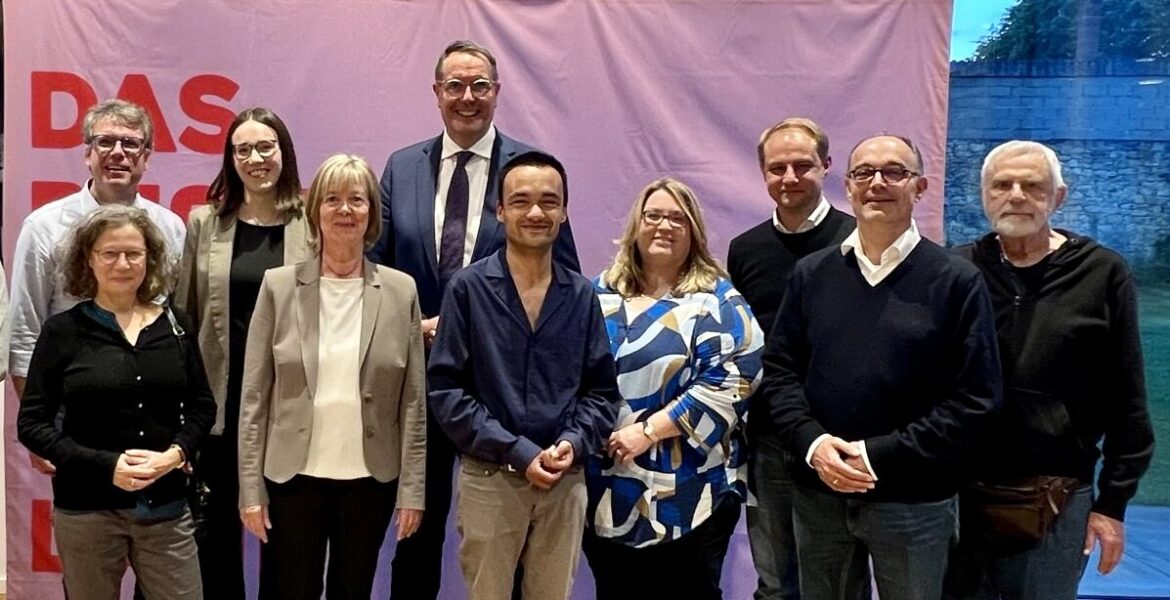 Delegierte der SPD Gonsenheim mit Doris Ahnen und Alexander Schweitzer