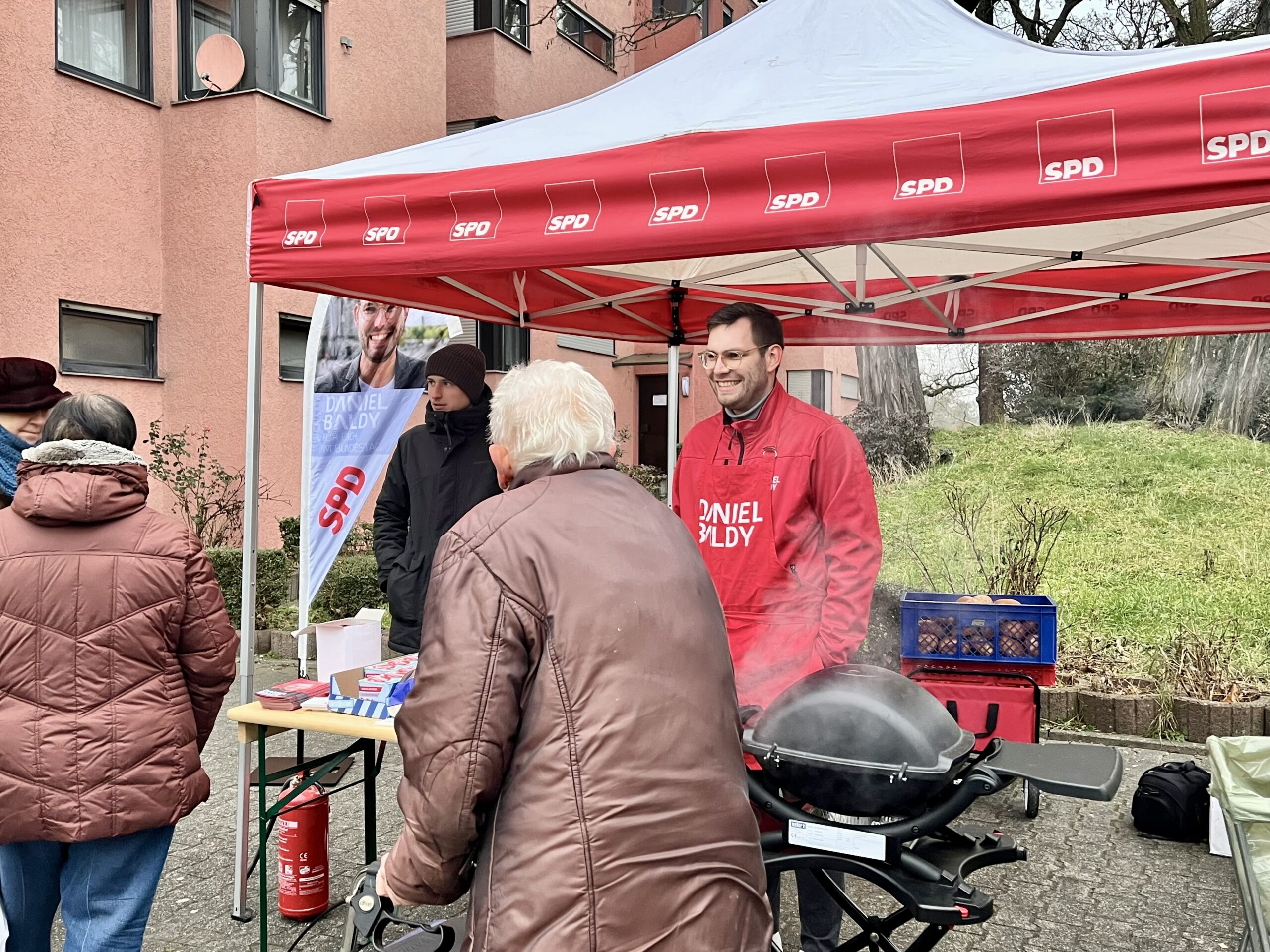 Bild zum Termin Baldy brutzelt in Gonsenheim – mit der AG 60+